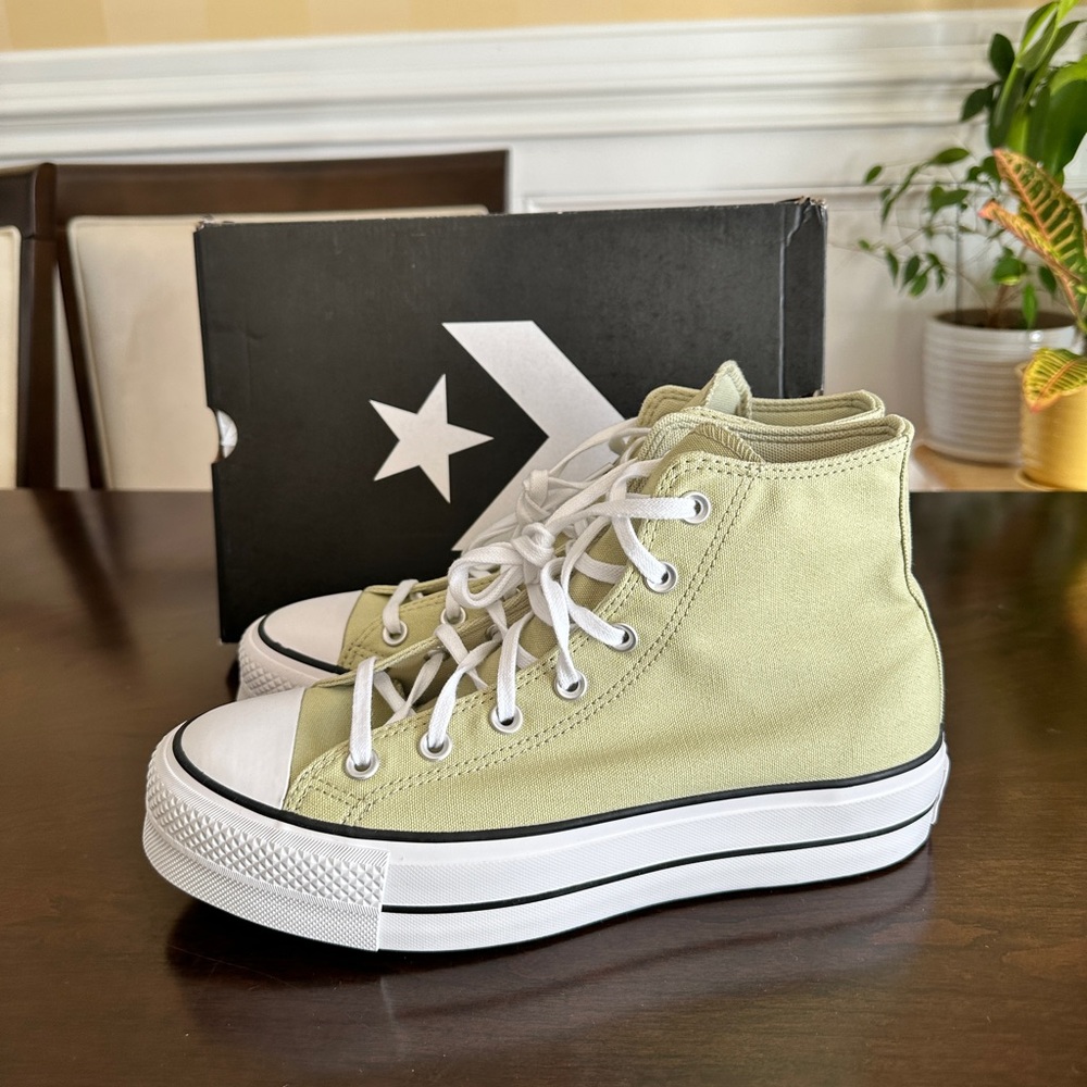 ❌SOLD❌Converse Chuck Taylor All Star Lift Platform Canvas - Picture 2 of 8